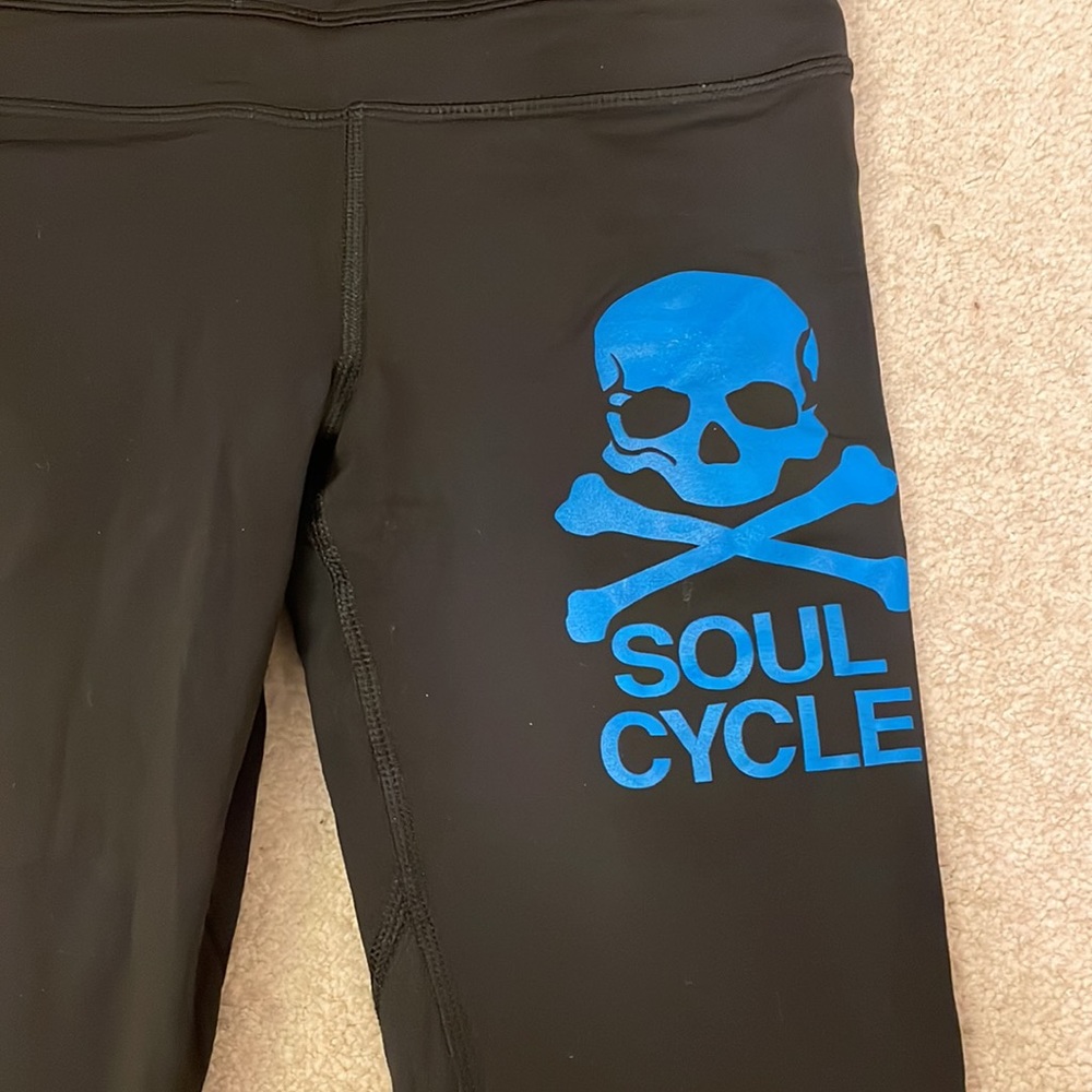 Lululemon black leggings - Picture 2 of 5